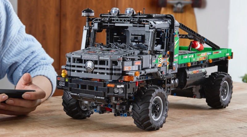 LEGO Technic 42129 4x4 Mercedes Benz Zetros Trial Truck featured 1