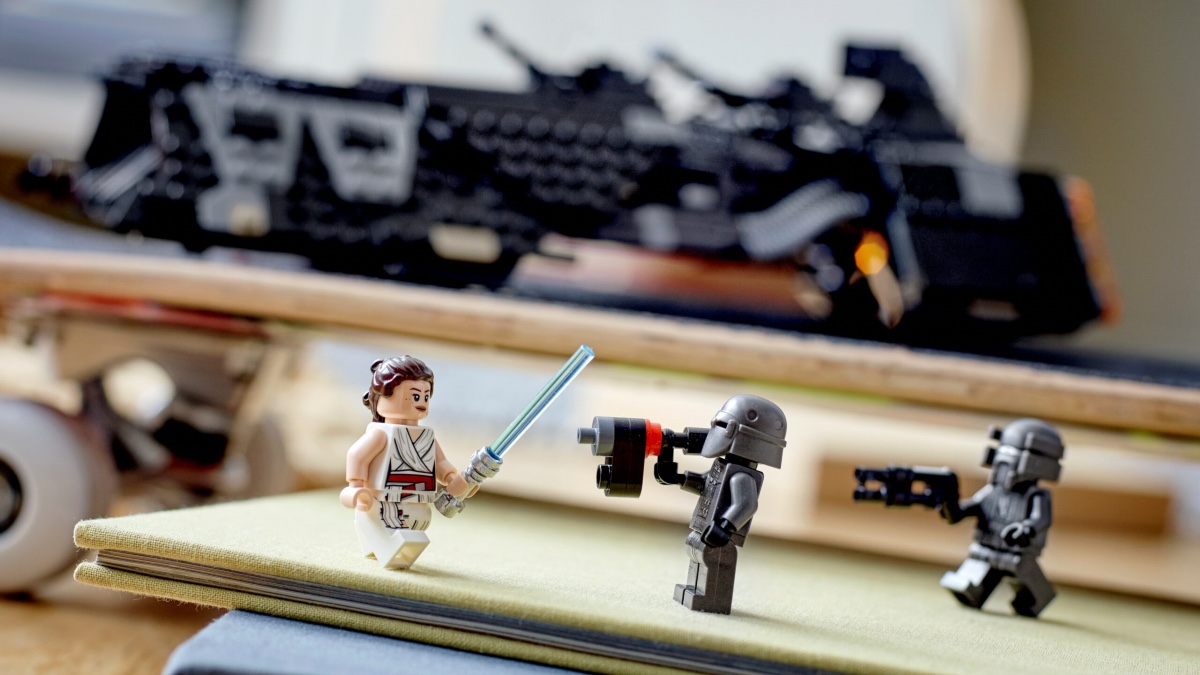 LEGO says the Star Wars sequel trilogy is ‘not a closed chapter’