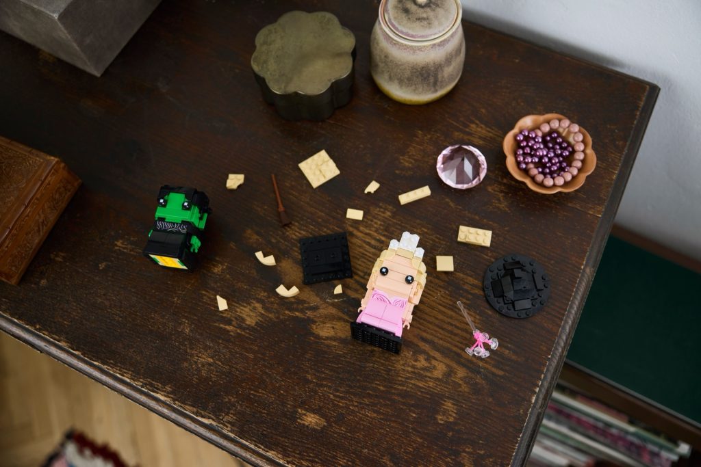 LEGO BrickHeadz 40794 Elphaba Glinda Figures 4 1024x683