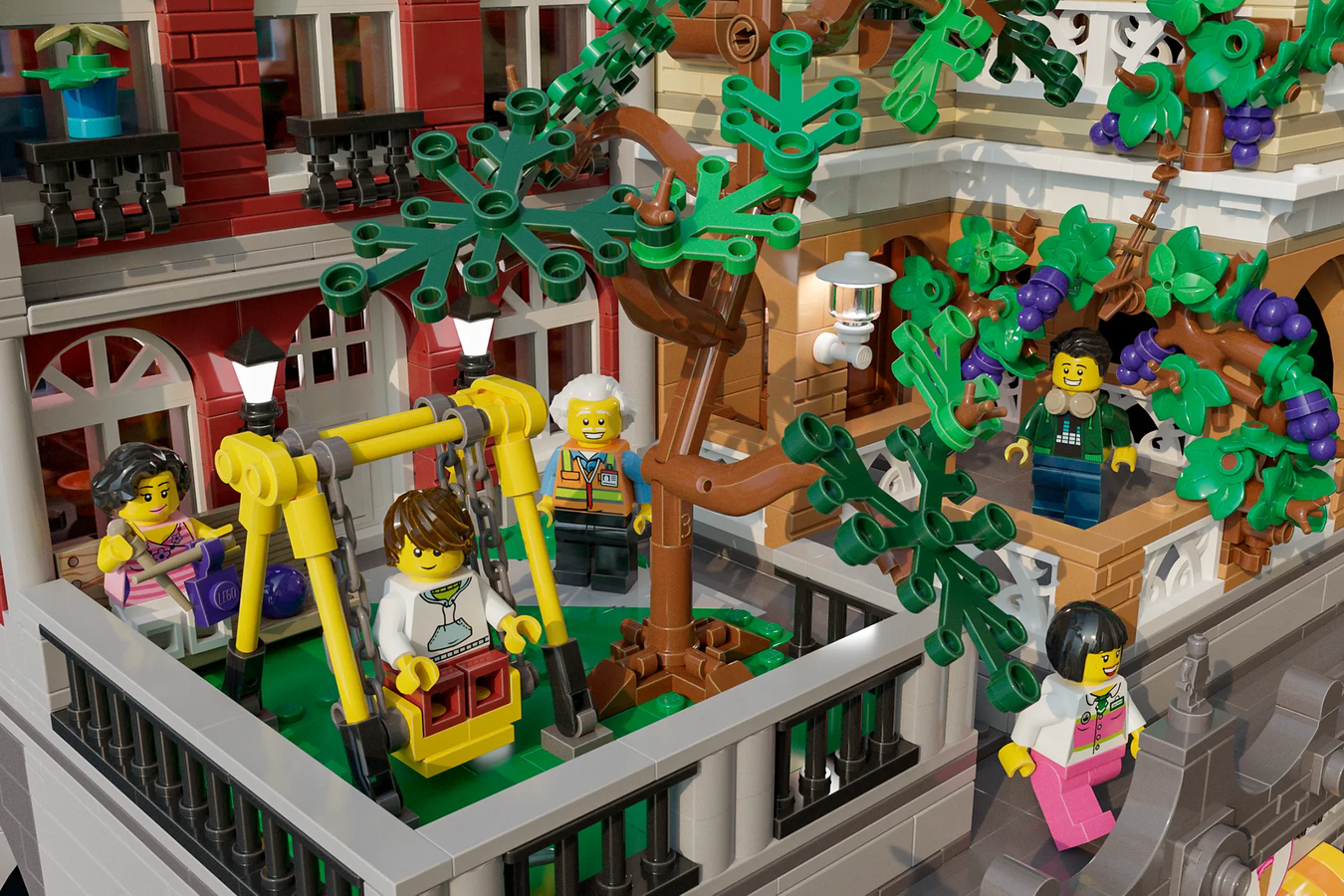 LEGO Ideas Ice Cream Parlor 4