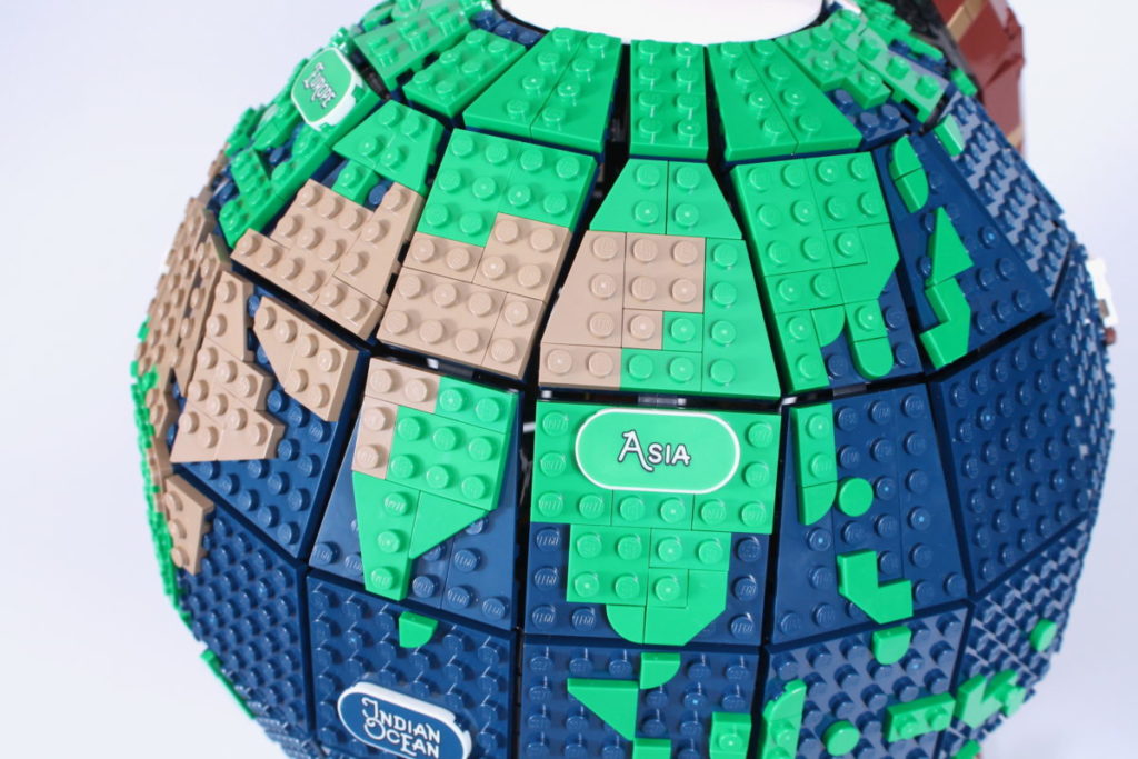 LEGO Ideas 21332 The Globe review 20 1024x683