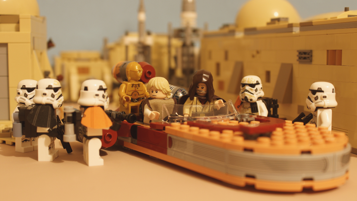 Brick Pic of the Day: Not the droids you're looking for