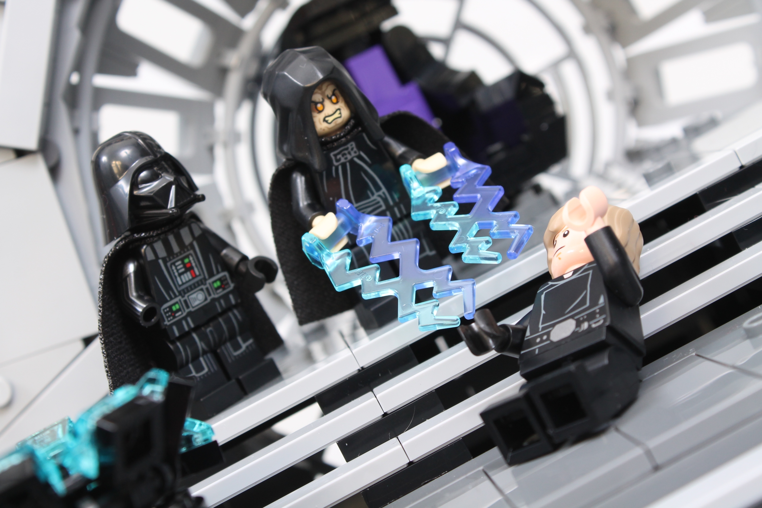LEGO Star Wars 75352 Emperors Throne Room Diorama review 24 scaled