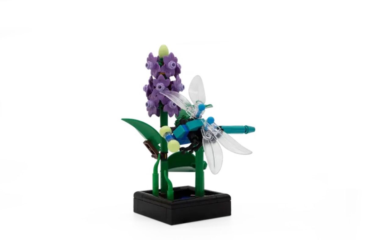 LEGO Botanicals 6615075 Dragonfly Garden  1200x789