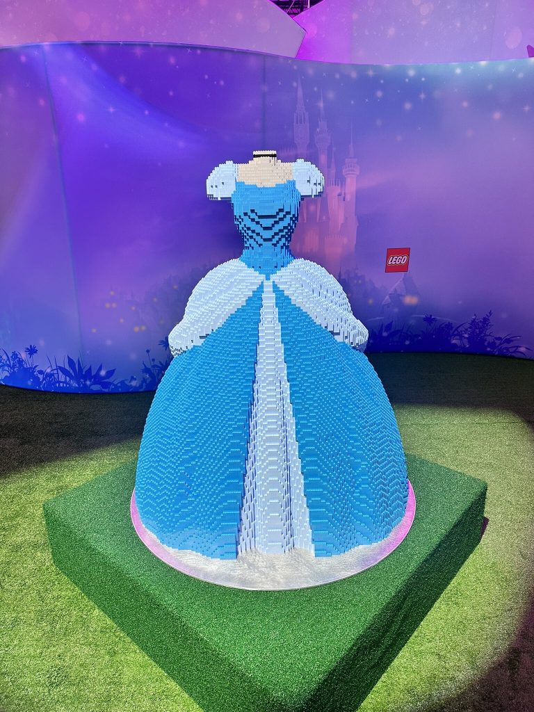 d23 disney princess dress lego 2 768x1024