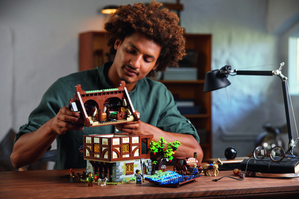 21325 Medieval Blacksmith Lifestyle 4