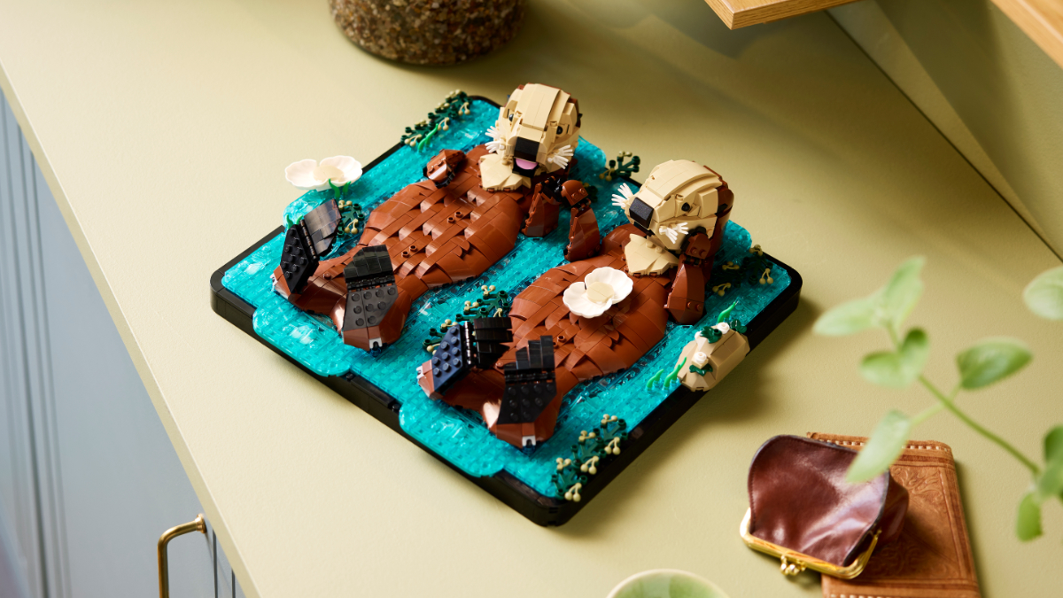 LEGO Ideas Otters embodies the animal's cutest feature