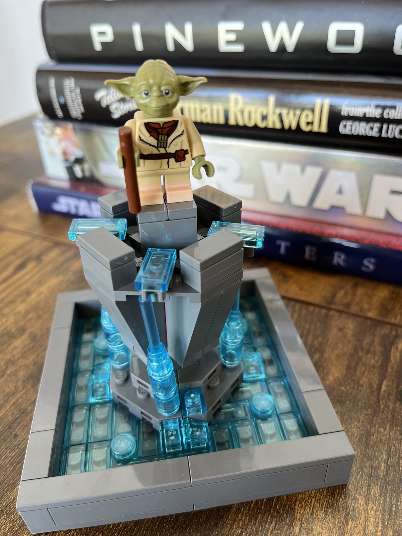 CHRIS ARGYROPOULOS LEGO Star Wars 6471930 Lucas Yoda Fountain