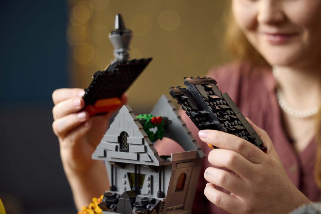 LEGO Ideas 21351 The Nightmare Before Christmas 22 1024x683