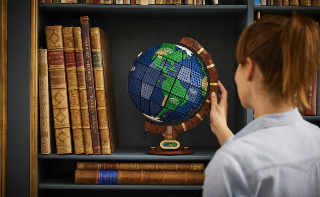 LEGO Ideas 21332 The Globe 21 1024x631