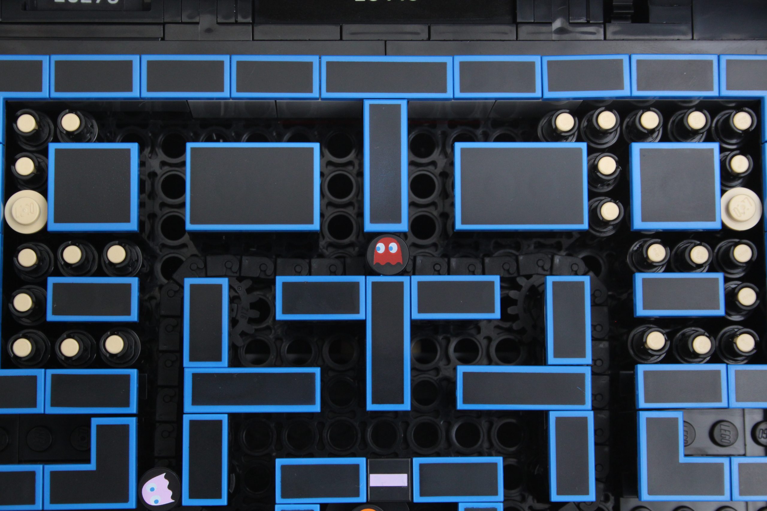LEGO Icons 10323 PAC MAN Arcade review 15 scaled