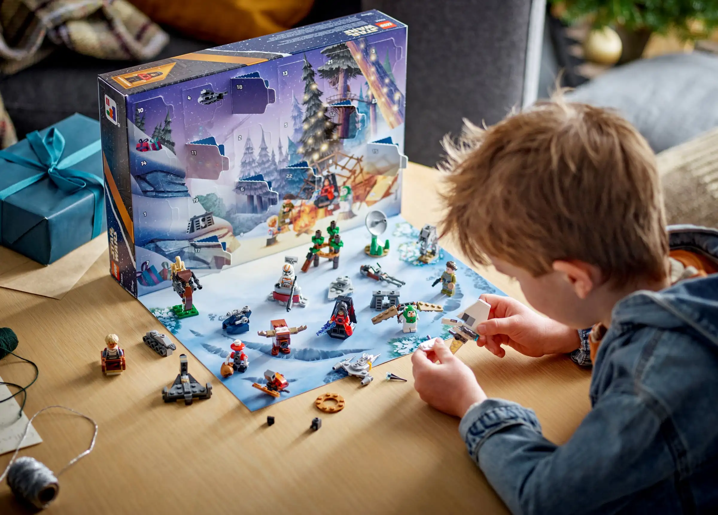 LEGO Star Wars 75366 LEGO Star Wars Advent Calendar 04