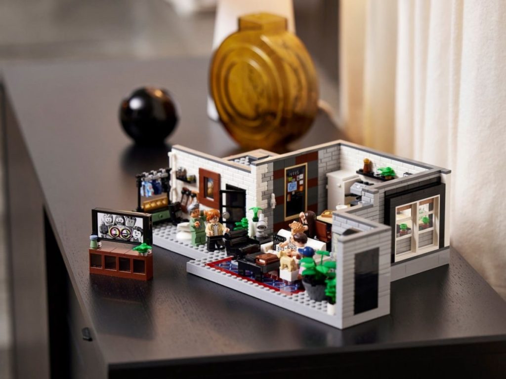 LEGO for Adults 10291 Queer Eye The Fab 5 Loft 27 1 1024x768