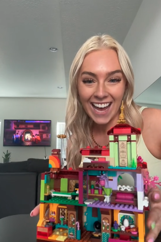 serenaneel LEGO TikTok FIrst Time 5