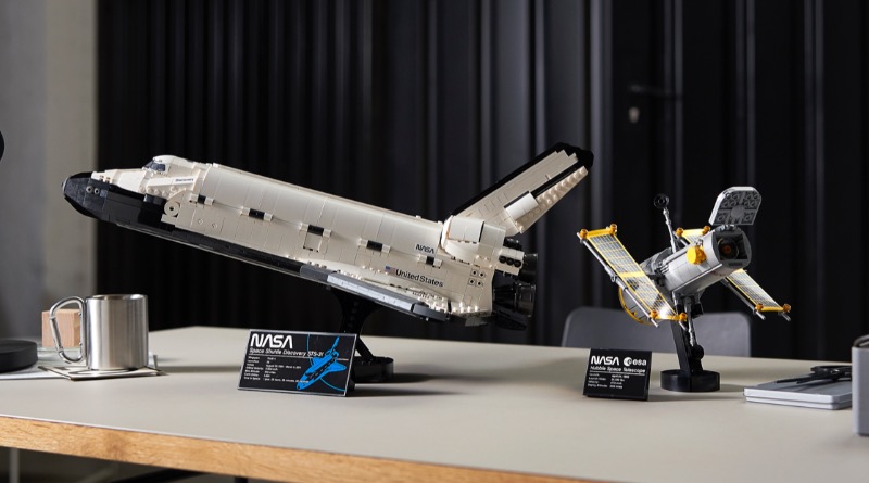 LEGO 10283 NASA Discovery Space Shuttle featured