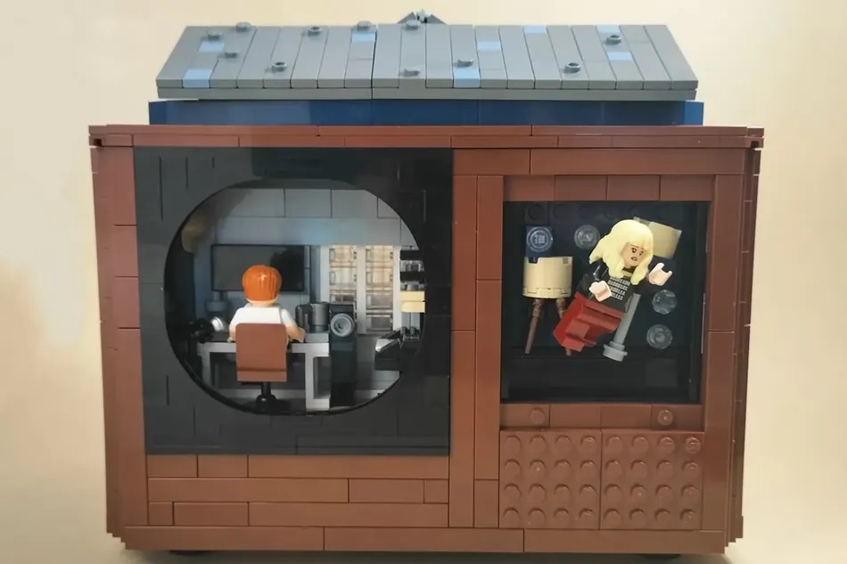 LEGO Ideas Happier Than Ever 7