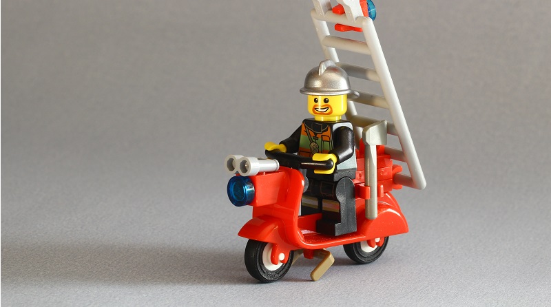 Brick Pic of the Day: Fire... scooter