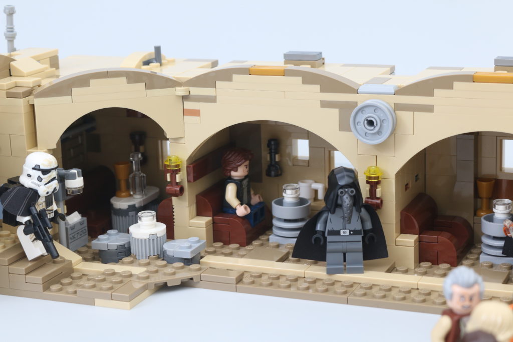 LEGO Star Wars 75290 Mos Eisley Cantina review 62