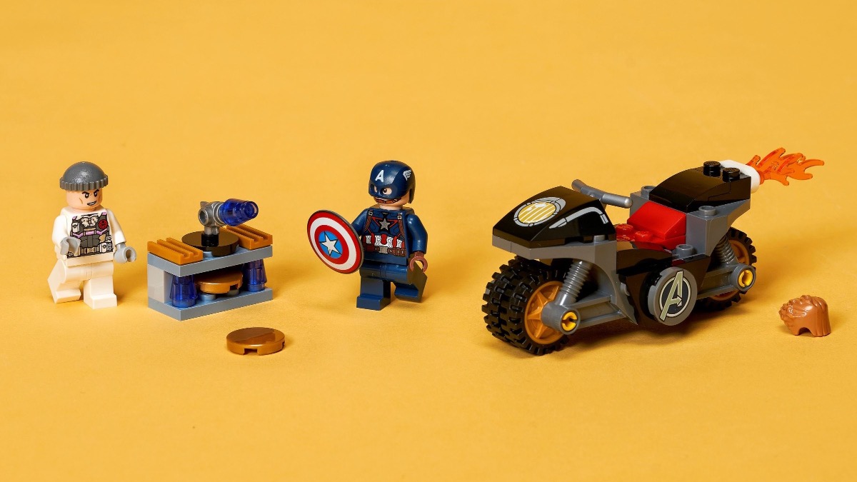 LEGO explains how Marvel and DC movie delays affected 2021 sets