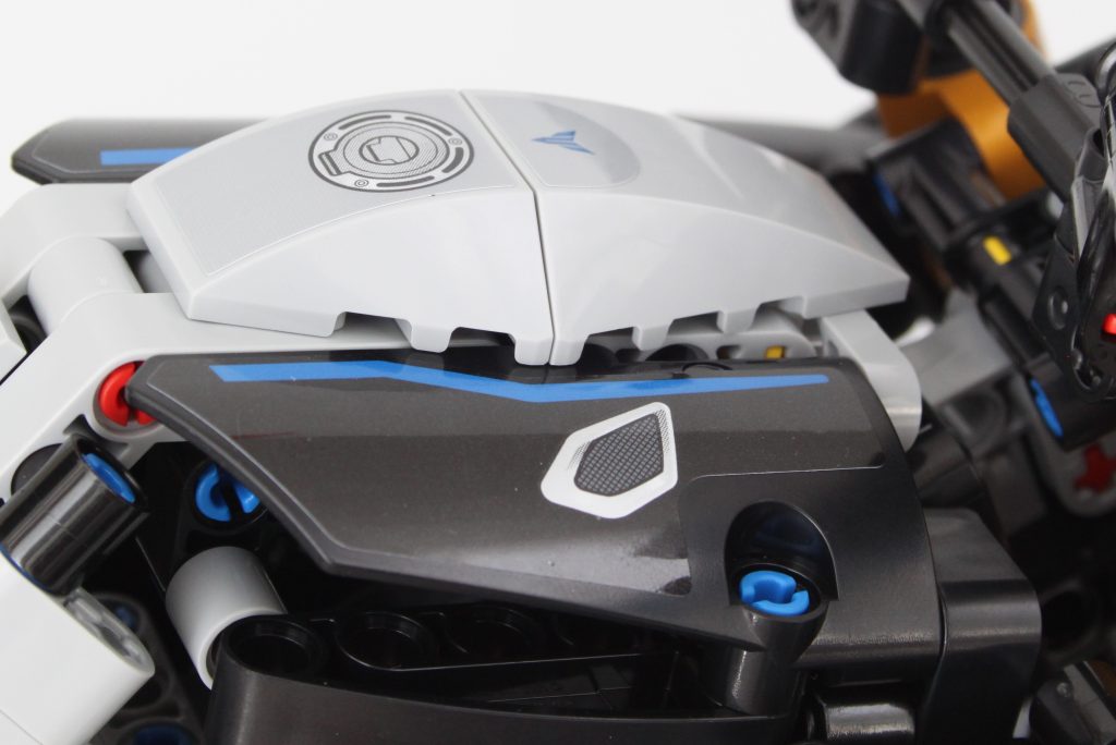 LEGO Technic 42159 Yamaha MT 10 SP review 18 1024x684
