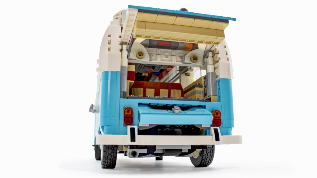 LEGO 10279 Volkswagen T2 Camper Van 33