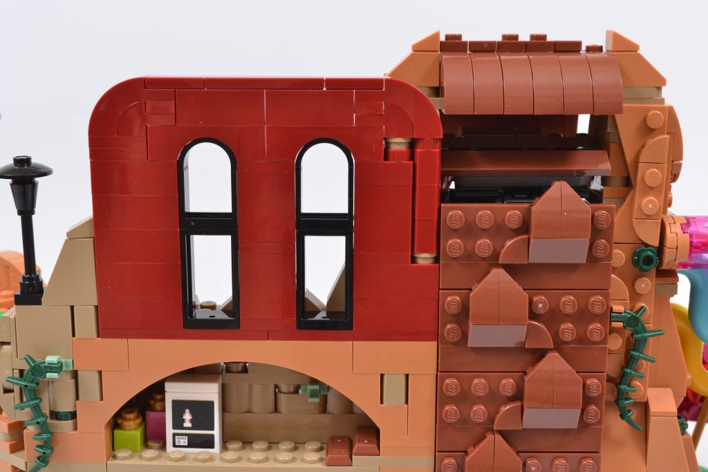 LEGO Ideas 21360 Willy Wonka the Chocolate Factory 31 1024x683