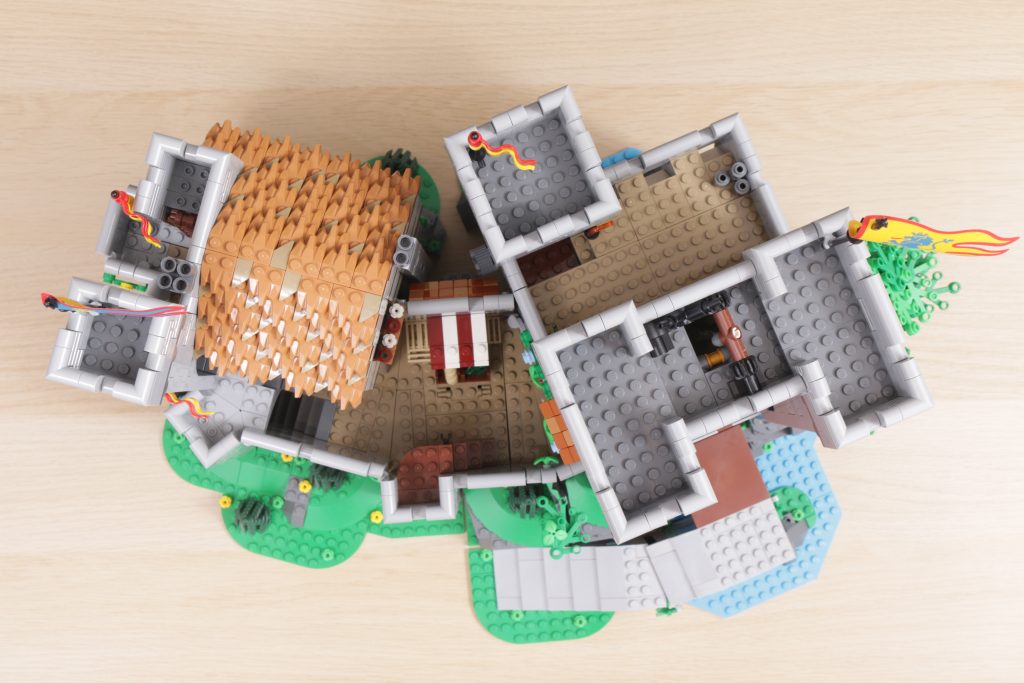 LEGO ICONS 10305 Lion Knights Castle review 11 1024x683