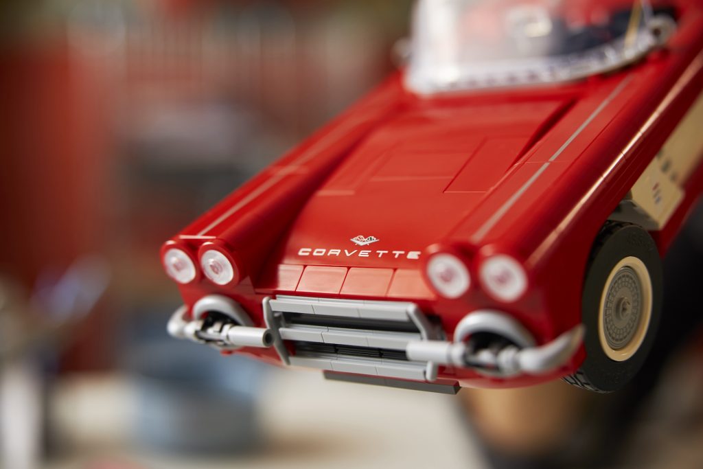 LEGO Icons 10321 Chevrolet Corvette C1 15 1024x683
