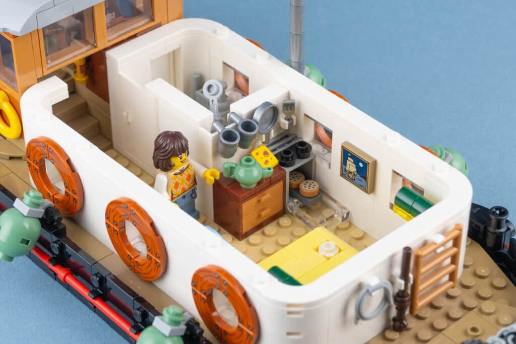 LEGO Ideas canal houseboat 2
