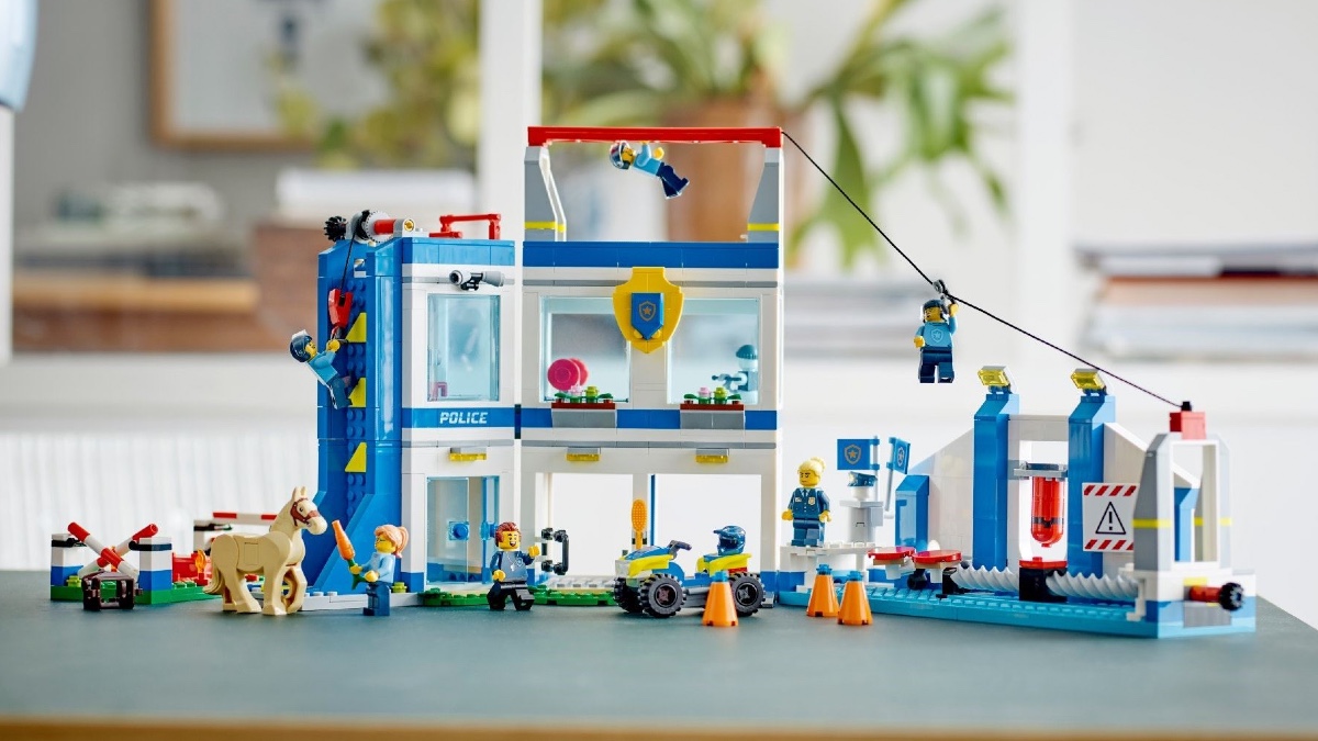 LEGO City 60372 Police Training Academy lifestyle featured