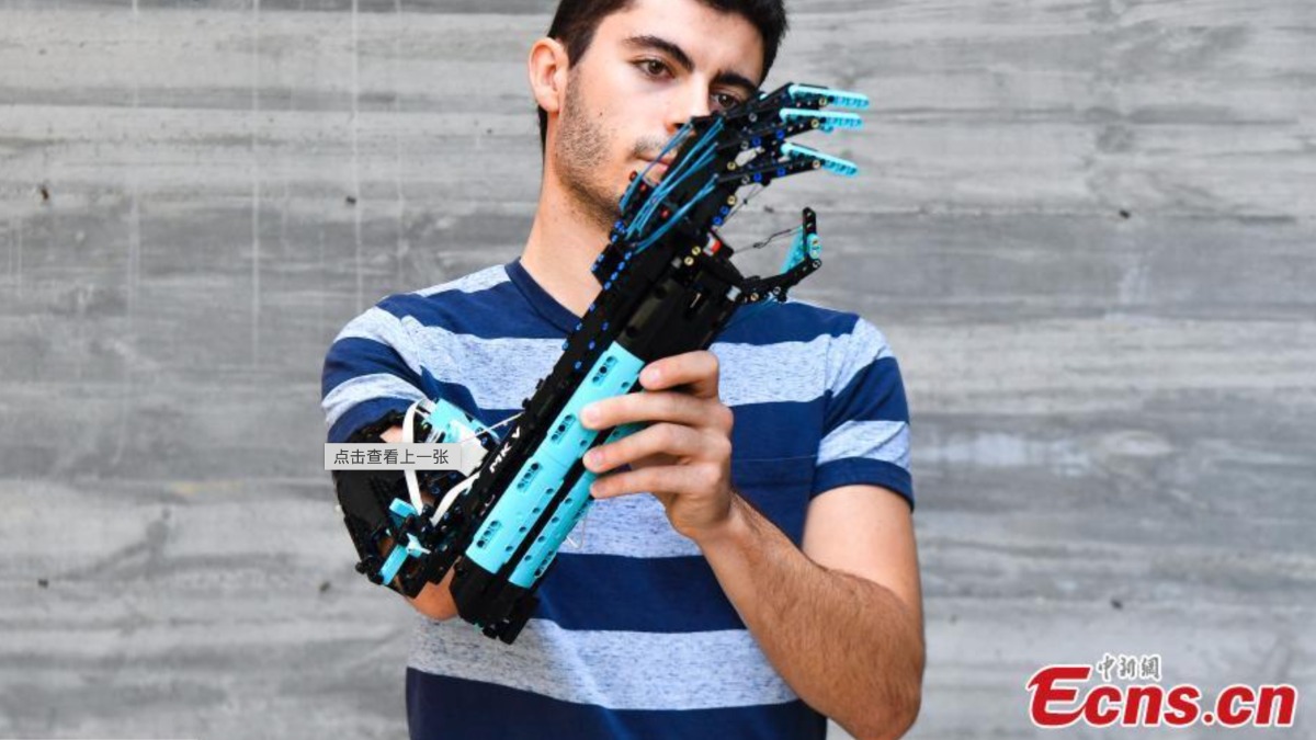 LEGO prosthetic arm gets a redesign from Spanish student