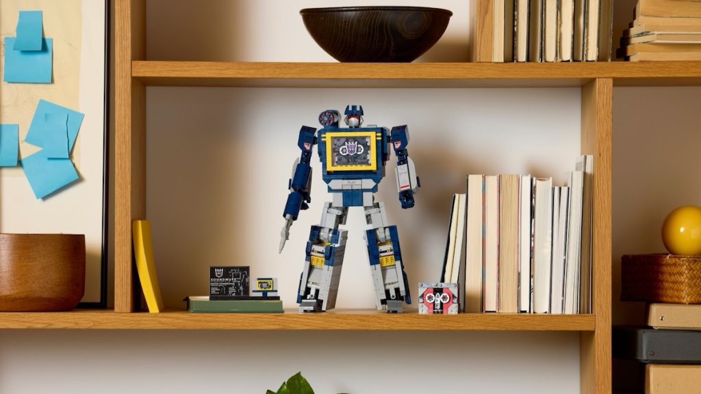 LEGO Icons 10358 Transformers Soundwave featured 1024x576