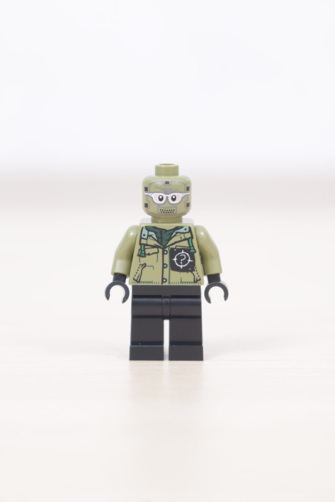 LEGO Batman 76183 Batcave The Riddler Face off review 46