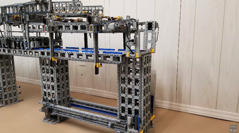 Behind the scenes of the LEGO bridge-building machine