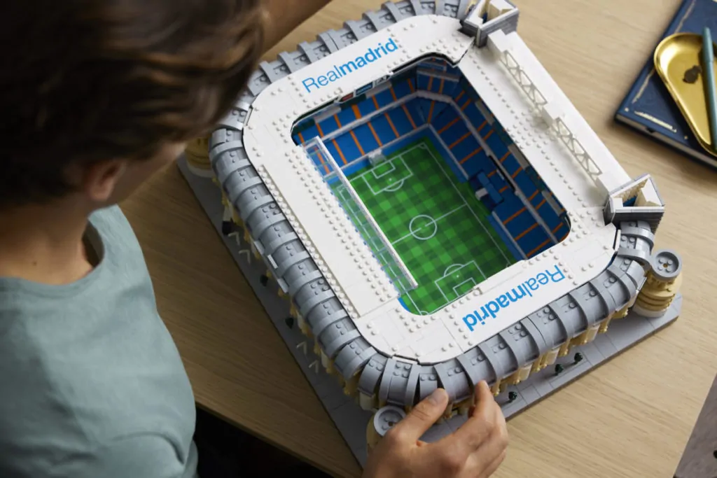 LEGO Creator Expert 10299 Santiago Bernabeu – Real Madrid stadium image 18 1024x683