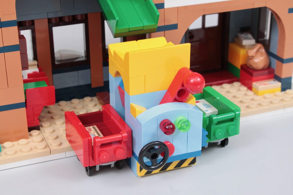 LEGO Winter Village 10339 Santas Post Office review 16 1024x683