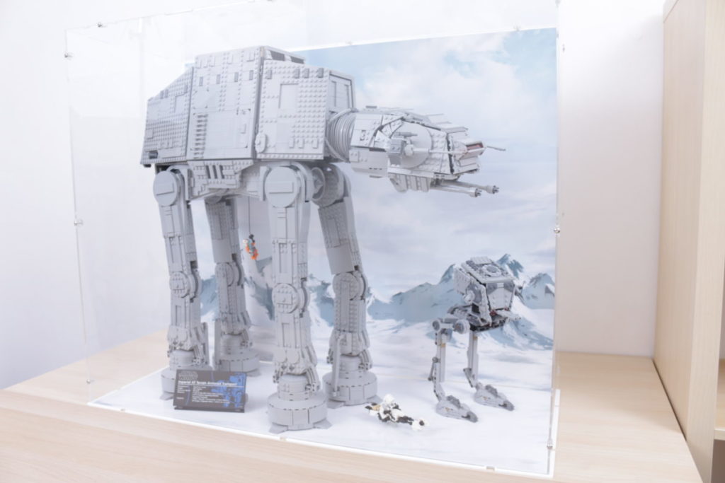 LEGO Star Wars UCS 75313 AT AT display case review iDisplayit LEGO Star Wars 38 1024x683