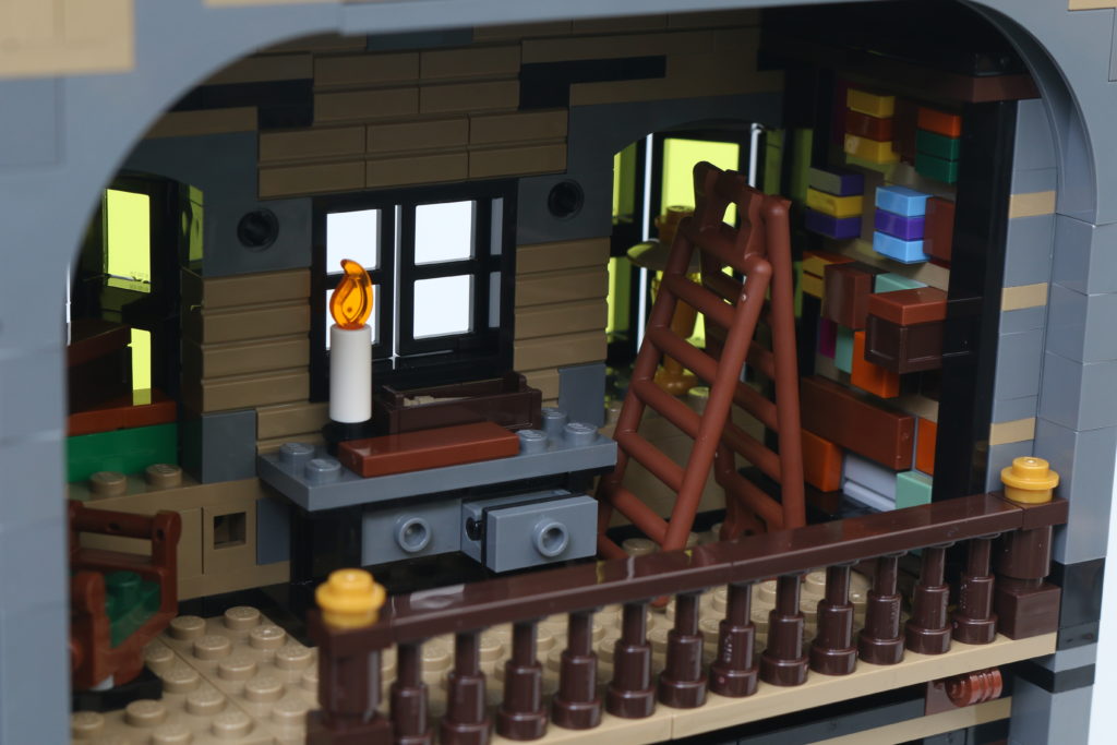 LEGO Harry Potter 75978 Diagon Alley review 82