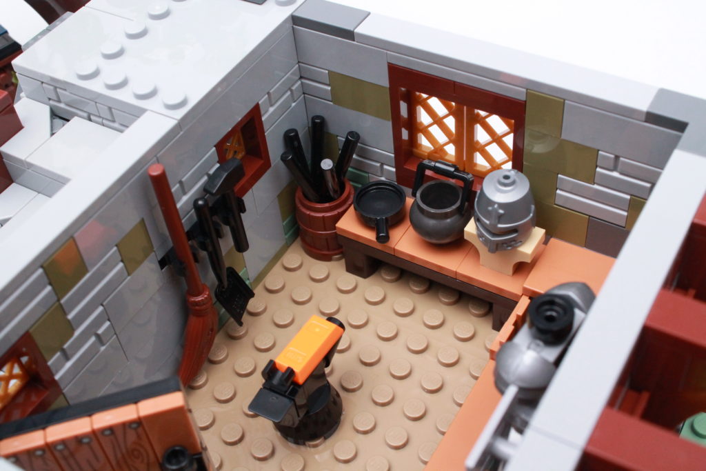 21325 Medieval Blacksmith review 27