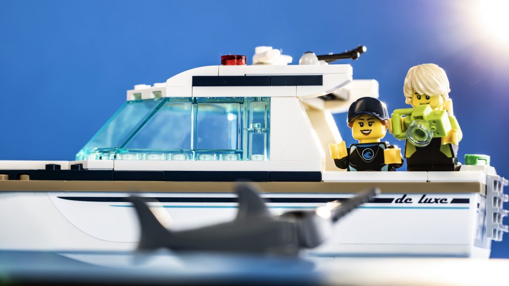 LEGO City 60221 Diving Yacht review