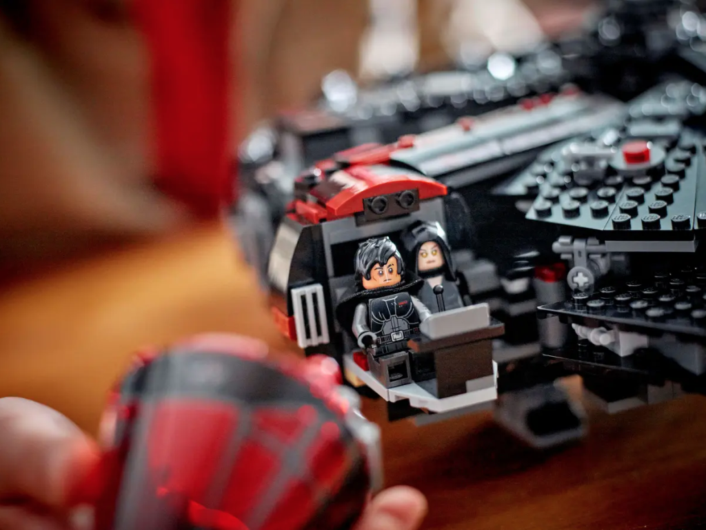 LEGO Star Wars 75389 The Dark Falcon 9 1024x768