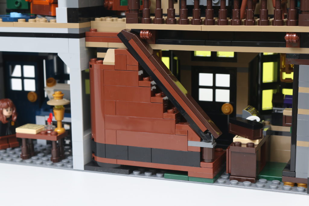LEGO Harry Potter 75978 Diagon Alley review 80