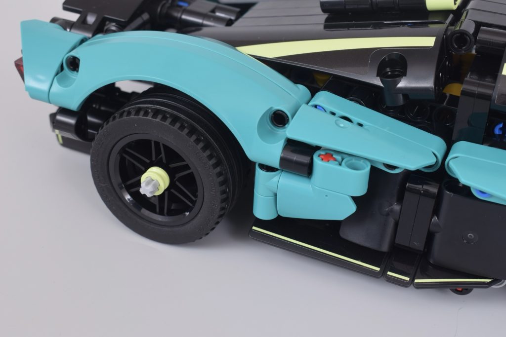 LEGO Technic 42208 Aston Martin Valkyrie review 22 1024x683