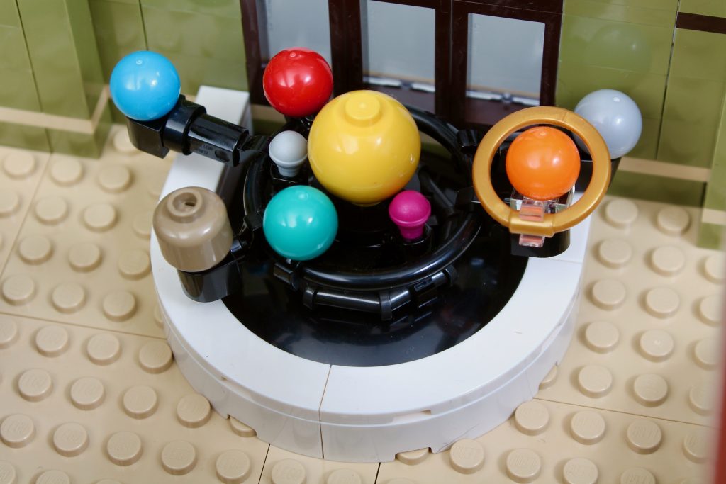 LEGO Icons 10326 Natural History Museum review 38 1024x683