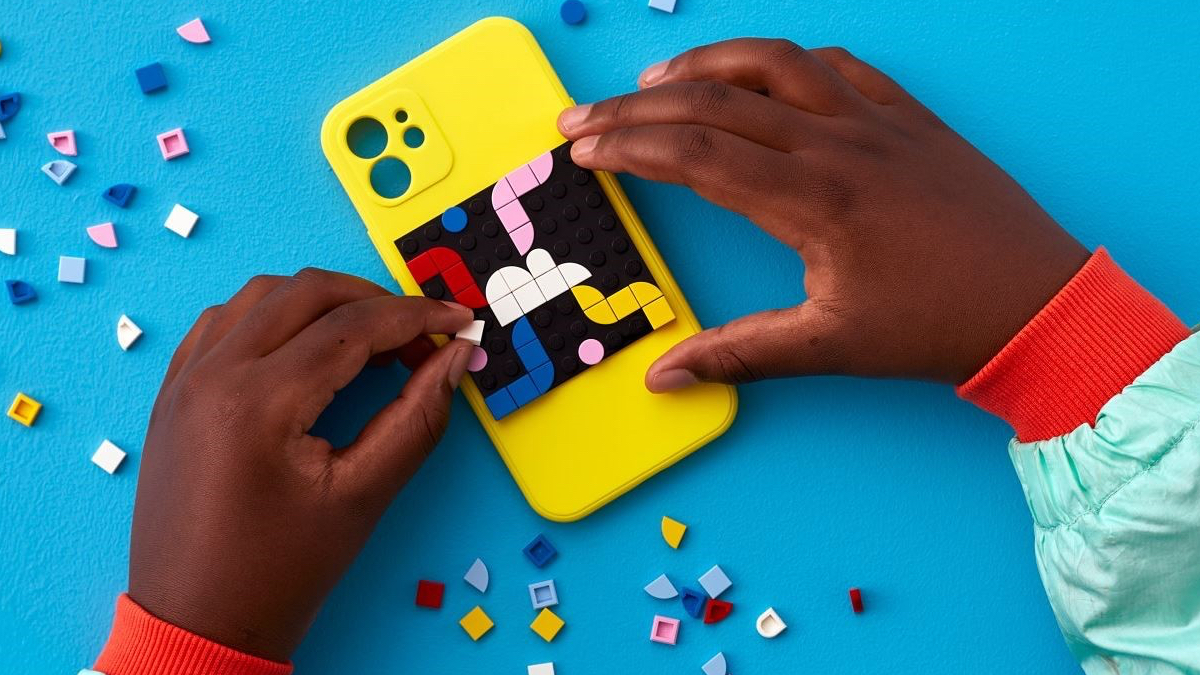 LEGO DOTS summer 2022 sets release today