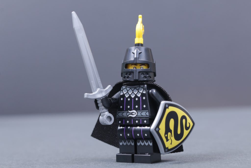 31168 Medieval Horse Knight Castle minifigures comparison 13 1024x683