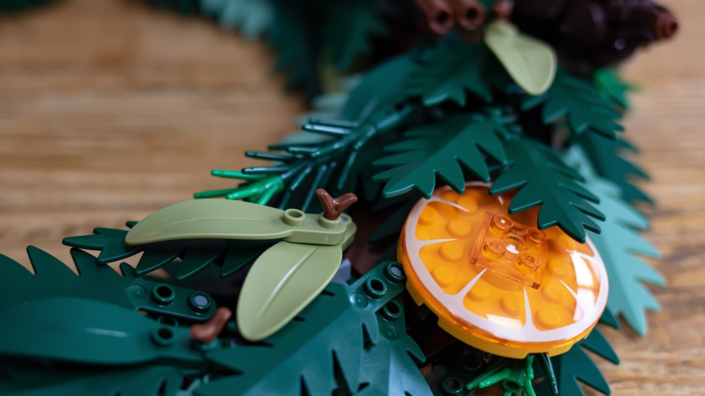 LEGO icons 10340 Wreath 8 1024x576