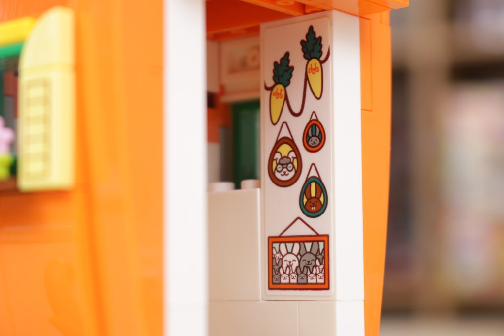 LEGO 40449 Easter Bunnys Carrot House GWP review 13