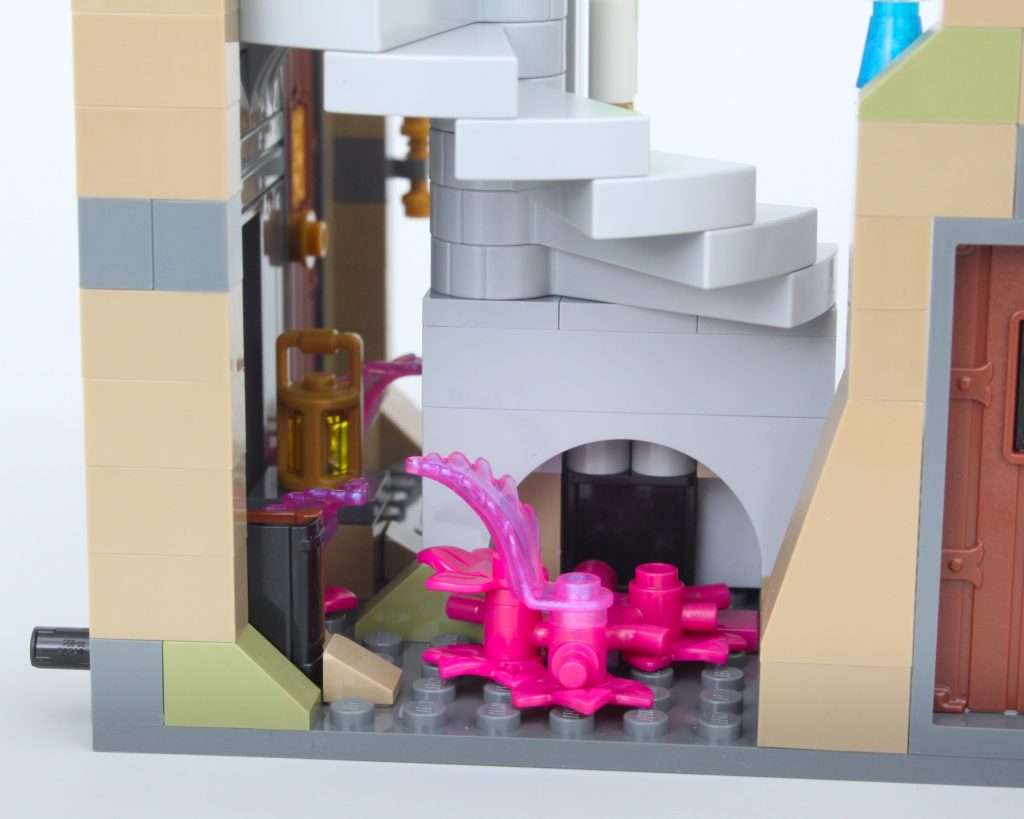 LEGO Ideas 21348 red dragons tale dungeons and dragons review 97 1024x819
