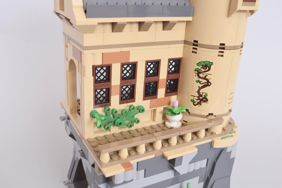 LEGO Harry Potter 76463 Hogwarts Castle Hospital Wing review 5 1 1200x800